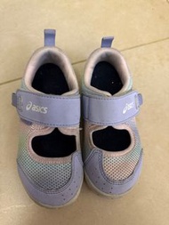 ASICS kids shoes size K8