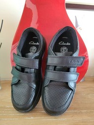 CLARKS 黑皮鞋
