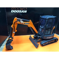 UH8141 DOOSAN DX27Z Doushan Track Excavator Forklift Alloy Engineering Vehicle Model 1: 25