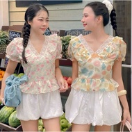 AN602-XL Floral Shirt With Doll Sleeves And Lace Trim The Alner Sign sz.XL