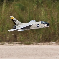 Pesawat Kawalan Jauh Sayap Percuma 64mm Kipas Salur F-8e Crusader Edf Model Jet Pembentung Pesawat A