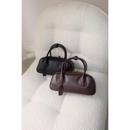 - AKARI LEATHER BAG