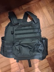 wargame戰術背心  圖中的袋全送