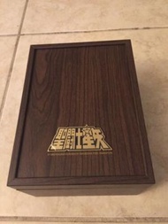 BANDAI - 聖鬥士聖衣神話金屬牌珍藏木箱