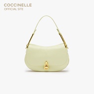 COCCINELLE กระเป๋าถือผู้หญิง รุ่น MAGIE สี CELADON GREEN