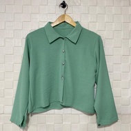 Kemeja Crop Lengan Panjang/Kemeja Crinkle Wanita/Kemeja Kancing Depan Belakang/Pakaian Wanita