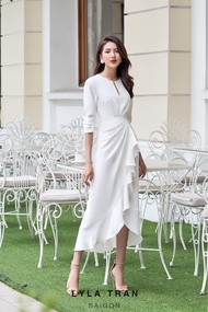 Đầm tay dài bèo đắp xếp ly nhấn eo màu xanh/trắng (CELES)