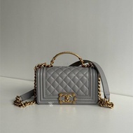 98新🩶 全配有購證🙌🏻 Chanel 香奈兒 Le Boy 20 Handle 灰色金釦