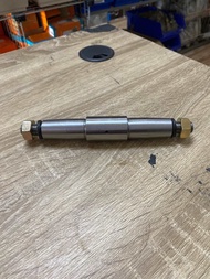 แกนโรเลอร์ล่างรถเกี่ยวข้าว Kubota DC105x จำนวน 5ตัว