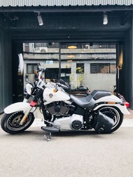 2018年 哈雷 Softail Fat Boy Lo ABS 胖童 （103引擎）只跑五千多公里 可分期 免頭款 歡迎車換車 網路評價最優 業界分期利息最低 嬉皮 美式 Fatboy fatbob