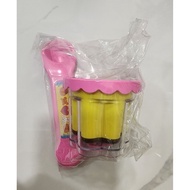 - Pudding Feeding Toy