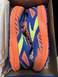 Brooks 運動鞋 Divide 4
