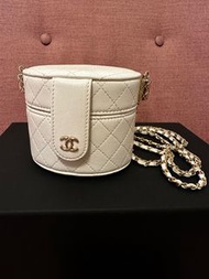 Chanel 白色化妝小盒子