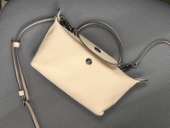 100% new and 98% new Longchamp LE PLIAGE XTRA 手拿包 XS