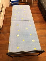 單人摺疊床  工人床  folding bed