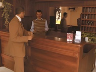 拉克特阿爾貝格莫烏布勒 (La Corte Albergo Meuble)
