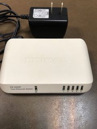 EDiMAX 訊舟 交換器 switch 節能 5孔  ES-3205P