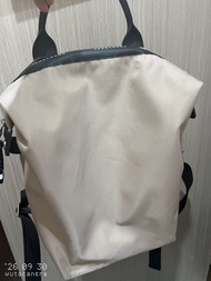 Longchamp 藕粉色背囊