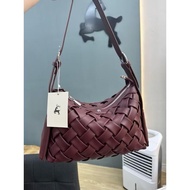 [PRE-ORDER!] MADELYN DUBLIN - Madelyn Dublin Women's Sling Bag (Exclusive A*)