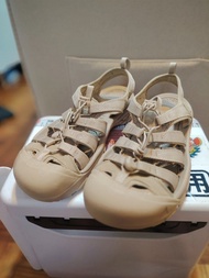 KEEN 涼鞋