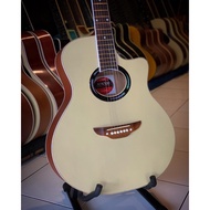 Natural yamaha Acoustic Guitar