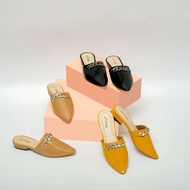 Syhafira Black 1 cm Heels Sandals