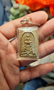 龍婆貴 
2512年 崇笛譚 辣麼潑太也
崇笛法座一般為三層五層七層九層居多
崇笛法座為辣麼潑太也(五佛咒)實屬絕無僅有

於2512年8月22日至31日一連九日在屈淺籮甩沙南舉行大法會開光，龍婆貴一