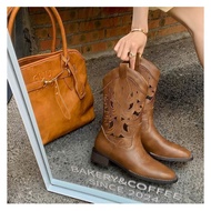 <![CDATA[Soft Leather Embroidered Retro Cowboy Boots]]>