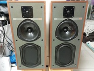 KEF 204