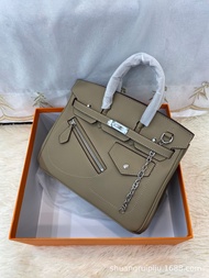 2024กระเป๋าหนังแท้สไตล์พังก์ร็อคสำหรับผู้หญิงกระเป๋าหนังแท้สไตล์ H Home Zhang Yuqi And Zhou Dong