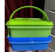 Tupperware Small Carry All Set 2 susun dengan sekat rantang plastik warna random carryall piknik