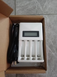 8pcs AA700 mAh/ 8pcs AAA 600mAh+ FREE  CHARGER) Rechargeable Battery for outdoor Solar rechargeable 