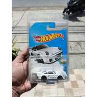Hotwheels Porsche 934.5