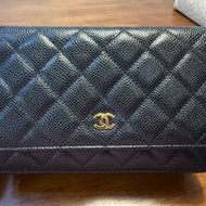 Chanel 經典WOC 黑色魚子醬金扣