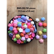 RM5.00/50 keping : TRS-009-1 - Resin - Bunga - Flower - 1.5 cm x 1.5 cm
