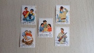 1965年中國(特--71)「工業戰线的婦女」郵票(背膠發黄班點)