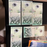 Uang ringgit Malaysia pecahan 5 an lama