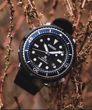 SEIKO 精工錶 鮪魚罐頭 43mm 太陽能 200m 潛水錶 膠帶(黑面x藍框) STBR015