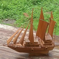Miniatur Kapal Pinisi/Kapal Layar dari Bambu