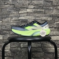 New BALANCE FUELCELL REBEL V4 "BLACK LIME"