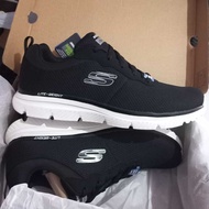 Size 46. Sepatu Lari Skechers Original. Black. Sepatu Olahraga