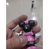 Minnie mouse disney figure