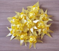 ดอกบัวโปรยทาน สีเหลือง คละแบบ ห่อละ 30 ดอก