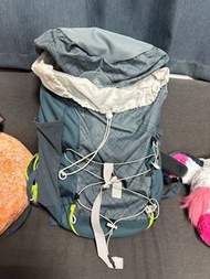 迪卡儂40公升登山包/後背包