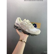 Gel-NYC Breathable and lightweight running shoes       Lightweight soft-soled running shoes  H9EC 9M