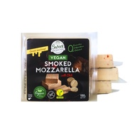 Organic SWEES Vegan Cheese l Smoked Mozzarella Block with Chili l มอสซาเรลล่าชีสเจแบบก้อน กลิ่นรมควั