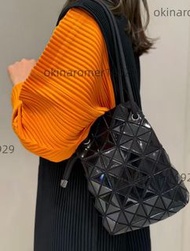 Issey Miyake/三宅一生抽繩水桶包