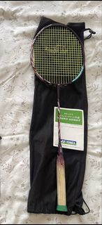 YONEX 100zz JP4U6