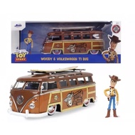 Jada 1:24 1962 Volkswagen T1 Bus with Woody Figure Disney Pixar Toy Story 33176