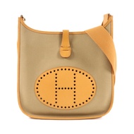 HERMES 帆布Evelyne PM銀扣肩背袋